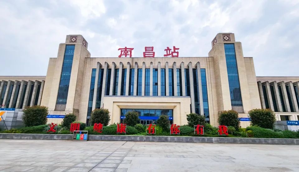 板川超性能集成灶即将登录四大重点高铁枢纽,霸屏金九银十黄金季 板川超性能集成灶即将登录四大重点高铁枢纽,霸屏金九银十黄金季