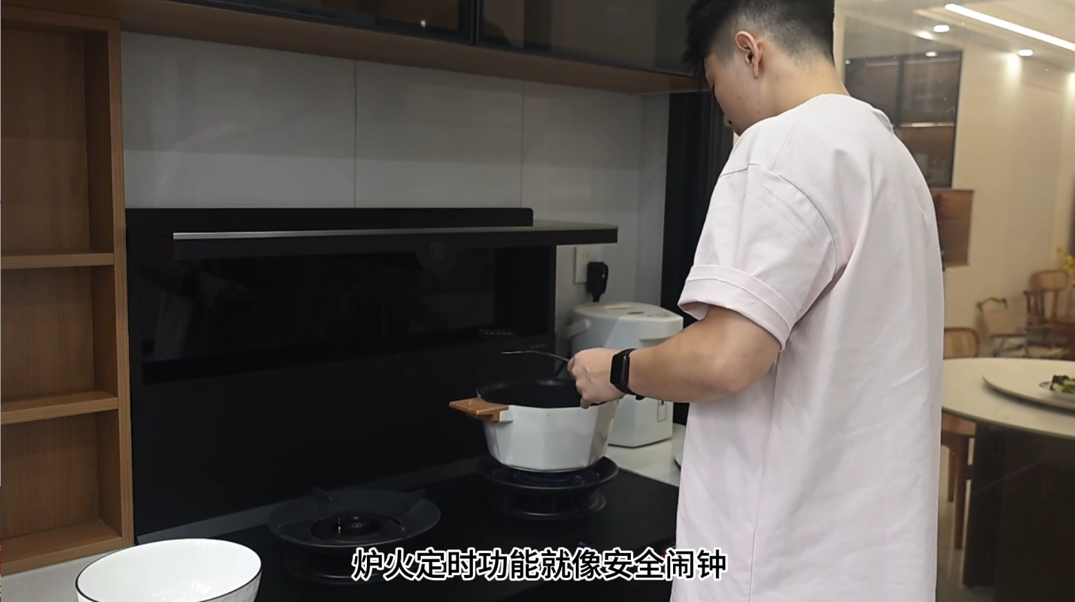 【冠军家的新厨房】一个月深度体验：席岳峰为何钟情板川KD1X？